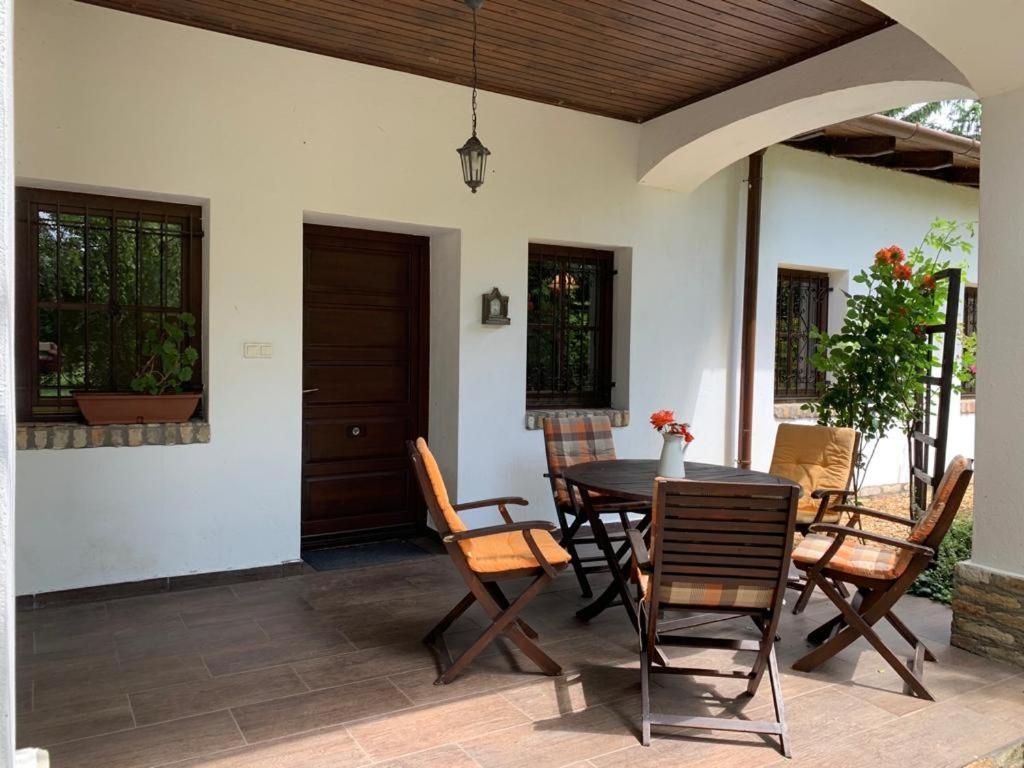 Villa Bivaly Tanya Domaszék Exterior foto